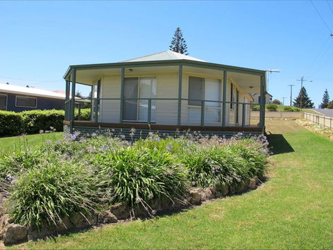 Sims Holiday Home - Accommodation Tasmania 0