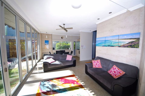 Sun Worship Crescent Head Eco Villas - Accommodation Tasmania 2
