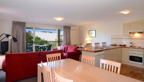 Terralong Terrace Apartments - Accommodation Tasmania 2