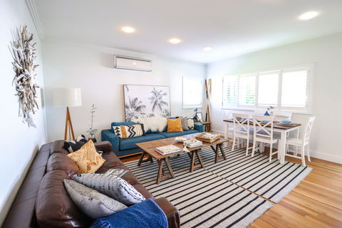 The Guesthouse At Raffertys Resort - Accommodation Tasmania 1
