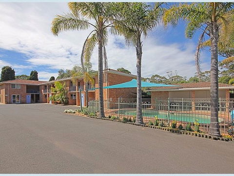 The Lodge Broulee - Accommodation Tasmania 1