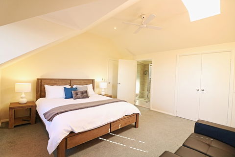 Whale Cove - Accommodation Tasmania 2