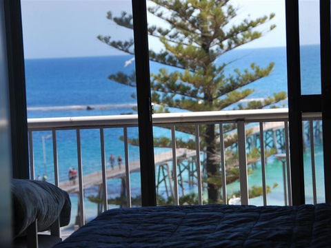 Wine Coast Villas - Accommodation Tasmania 0
