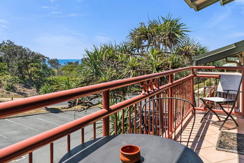 16 Point Lookout Beach Resort - Accommodation Tasmania 0