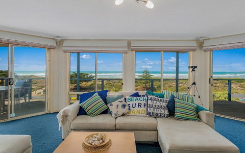 208 Surfers Pde - Accommodation Tasmania 0