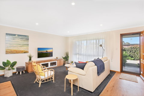 4/11 Cornhill Road - Accommodation Tasmania 2
