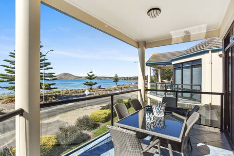 63 Franklin Parade - Accommodation Tasmania 0