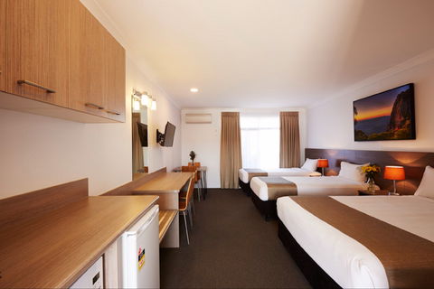 Adelong Motel - Accommodation Tasmania 2