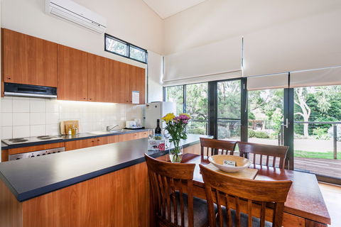 Aireys Inlet Getaway Resort - Accommodation Tasmania 0