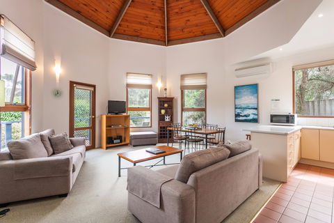 Aireys Inlet Getaway Resort - Accommodation Tasmania 2