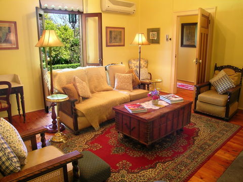 Buxton Manor - Garden And Loft Apartment - Accommodation Tasmania 0