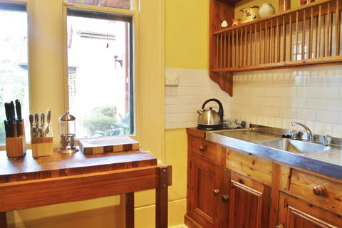 Buxton Manor - Garden And Loft Apartment - Accommodation Tasmania 2