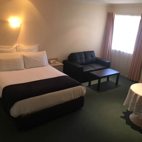 Charles Rasp Motor Inn - Accommodation Tasmania 0