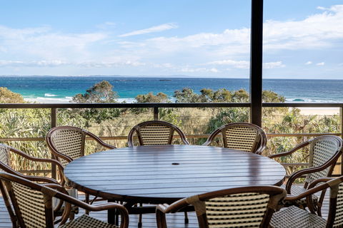 Claytons On Cylinder Beach Front Apartments - Accommodation Tasmania 2