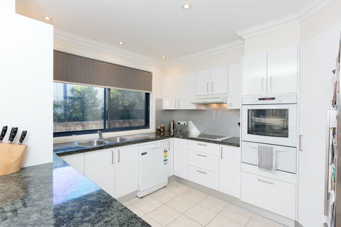 Coastal Haven At Gerroa - Accommodation Tasmania 2