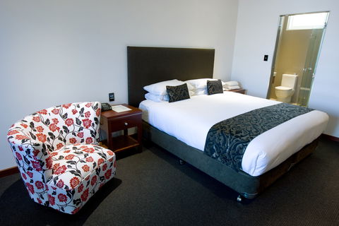 Commodore On The Park - Accommodation Tasmania 1