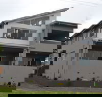 Cowries Harbourside Shellharbour Village - Accommodation Tasmania