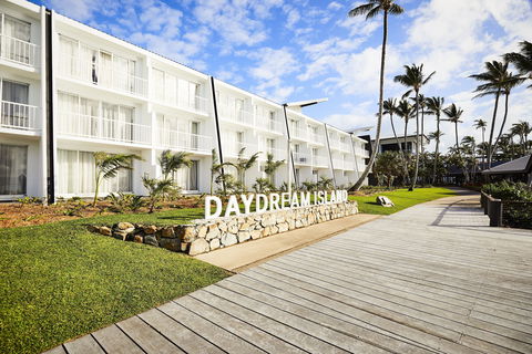 Daydream Island Resort And Living Reef - Accommodation Tasmania 2