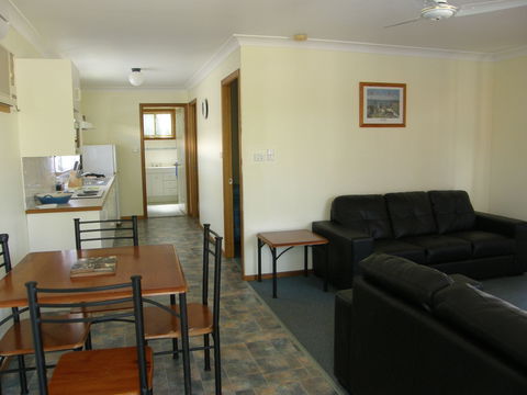 Dolphin Sands Holiday Villas - Accommodation Tasmania 2