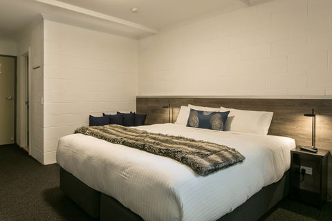Falls Creek Hotel - Accommodation Tasmania 2