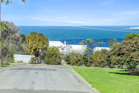 Islandview - Hayborough - Accommodation Tasmania 1