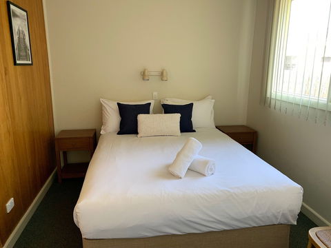 Marina Motel Rooms - Accommodation Tasmania 1