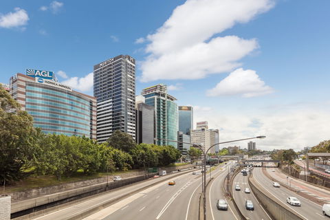 Meriton Suites North Sydney - Accommodation Tasmania 0