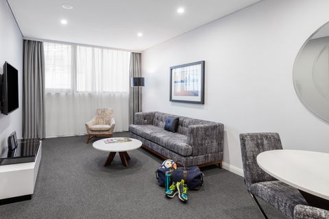 Meriton Suites North Sydney - Accommodation Tasmania 2