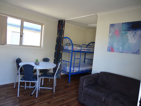 Moonta Bay Cabins - Cabin 2 - Accommodation Tasmania 2