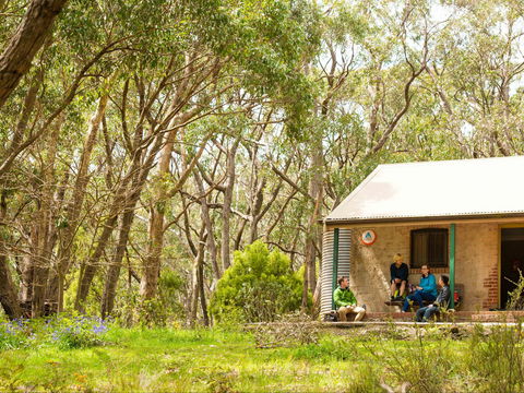Mount Lofty Cottage YHA - Accommodation Tasmania 1
