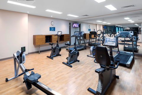 Oaks Glenelg Plaza Pier Suites - Accommodation Tasmania 2