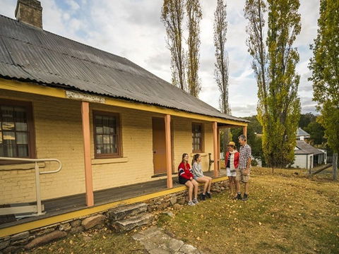Old Trahlee - Accommodation Tasmania 0