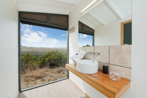 Pebble Point - Accommodation Tasmania 2