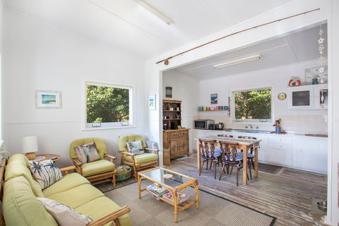 Retro Cottage - Accommodation Tasmania 2