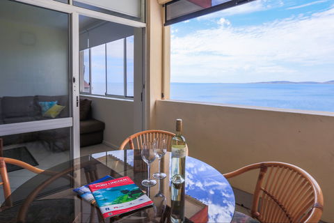 Spalding Lodge Unit 12 - Accommodation Tasmania 0