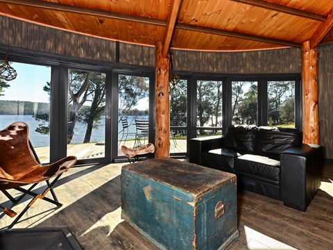 Taylors Bay Cottage - Accommodation Tasmania 2