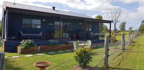 The Wattle Lodge - Accommodation Tasmania 0