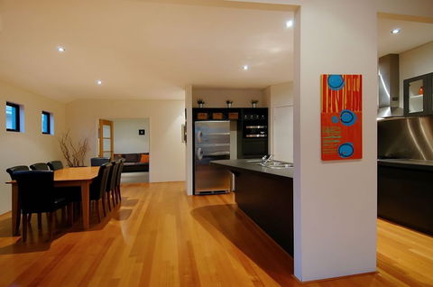 The Sanctuary - Accommodation Tasmania 2