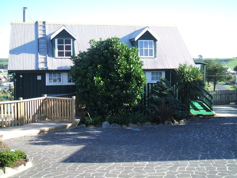 Touchwood Cottages & Gallery & Cafe - Accommodation Tasmania 2
