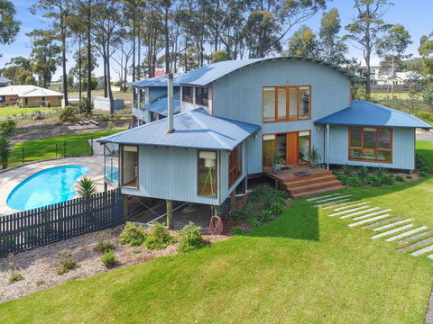 Tura Tree House - Accommodation Tasmania 0
