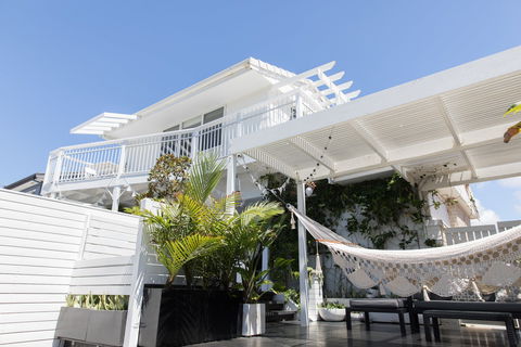 White Beach Cottage - The Perfect Beach Getaway - Accommodation Tasmania 0