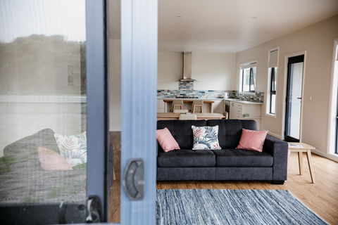 Whitemark Foreshore Apartments - Accommodation Tasmania 1