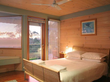Bombah Point Eco Cottages - Accommodation Tasmania 4
