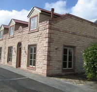 54 on Bank - Accommodation Tasmania