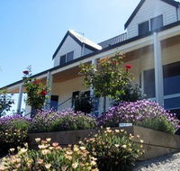 Canadian Lodge - Accommodation Tasmania