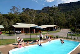 Halls Gap Log Cabins - Accommodation Tasmania 4
