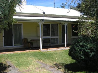 Apollo Bay Backpackers - Accommodation Tasmania 1