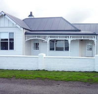 Calgary House  Cottage Accommodation - Accommodation Tasmania
