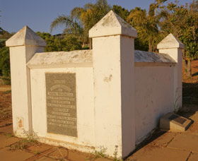 Morrell Memorial - Accommodation Tasmania 0
