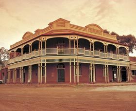 State Hotel - Accommodation Tasmania 0